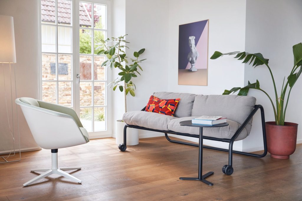 Furnish sustainably with used office furniture and save costs at the same time Novu Office Used office furniture